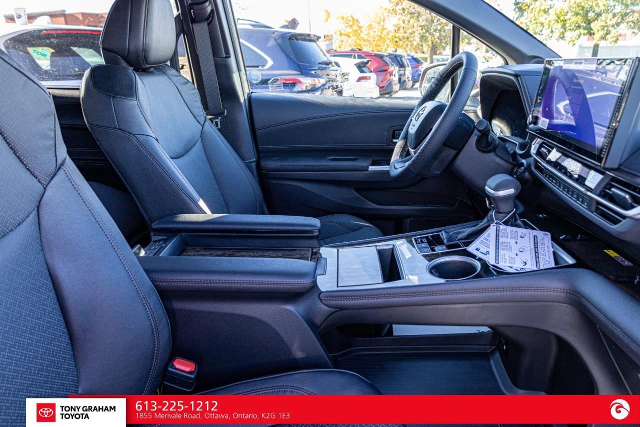 2026 Toyota Sienna XSE 7-Passenger Photo