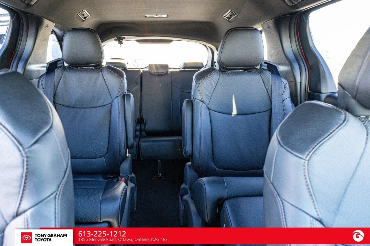 2026 Toyota Sienna XSE 7-Passenger Photo