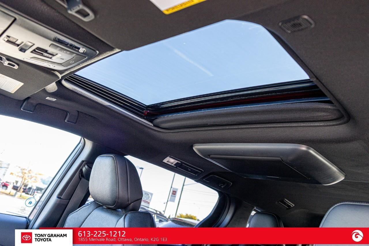 2026 Toyota Sienna XSE 7-Passenger Photo