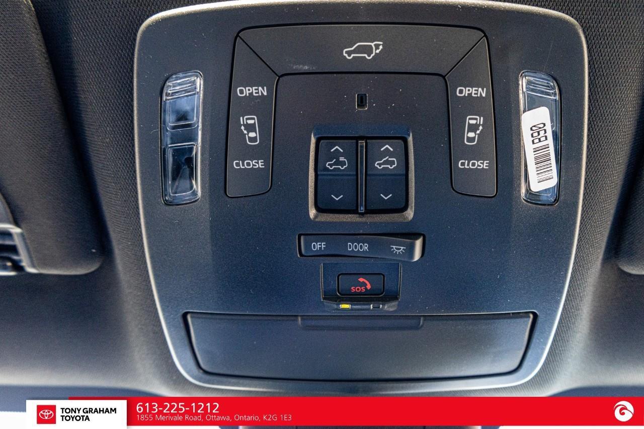 2026 Toyota Sienna XSE 7-Passenger Photo