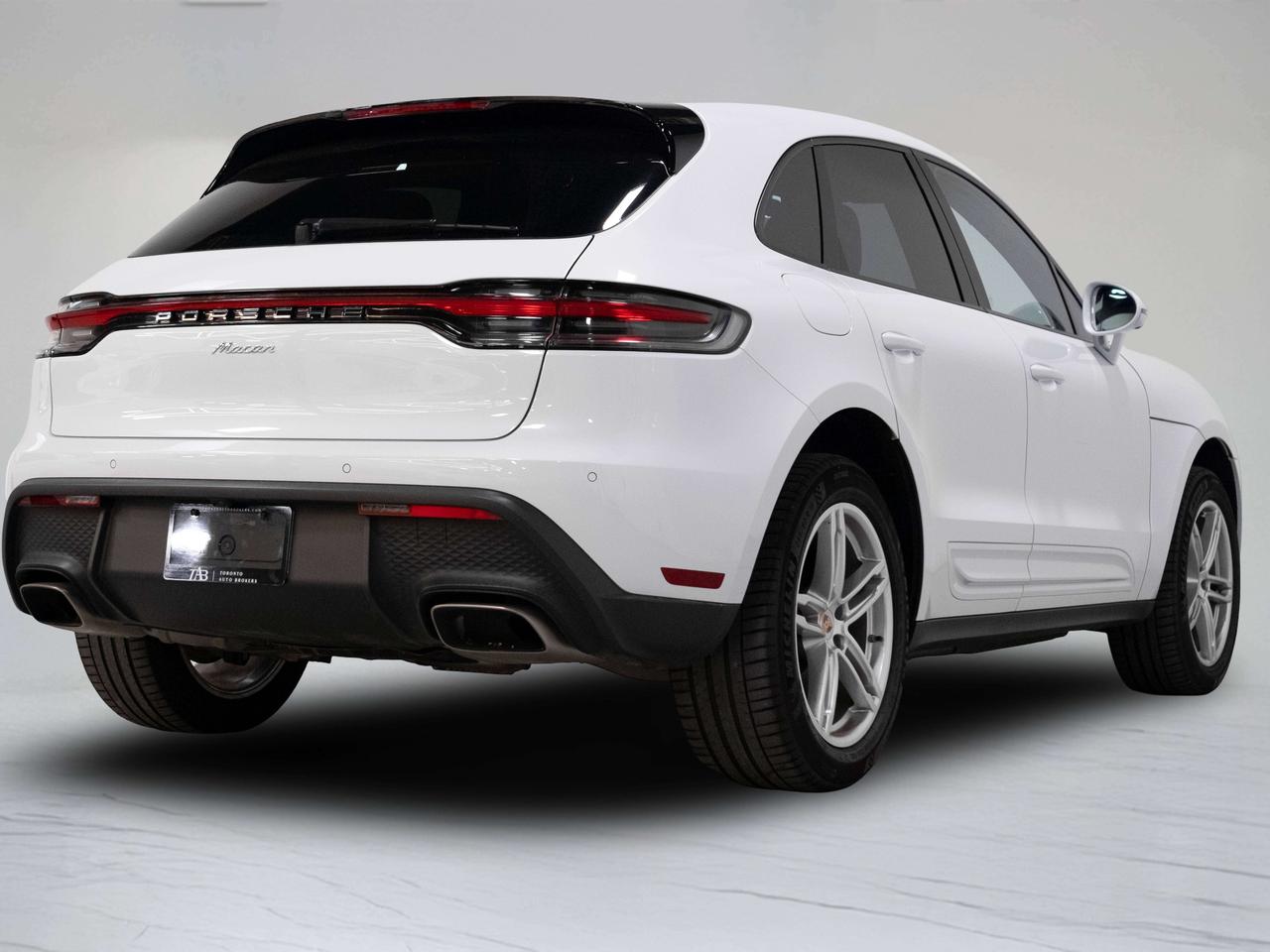 2023 Porsche Macan PREMIUM PLUS | BURMESTER | PANO Photo3