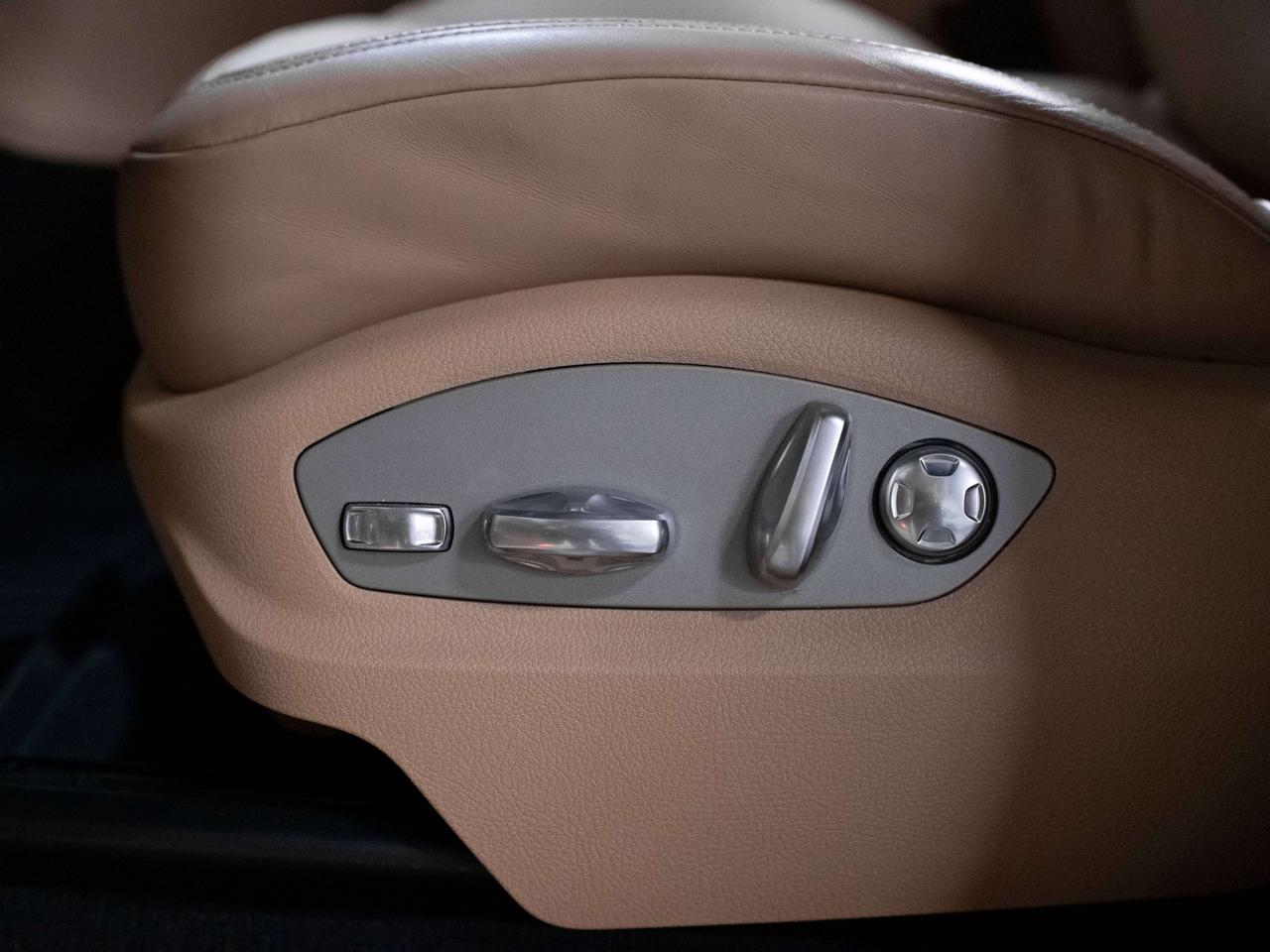 2023 Porsche Macan PREMIUM PLUS | BURMESTER | PANO Photo
