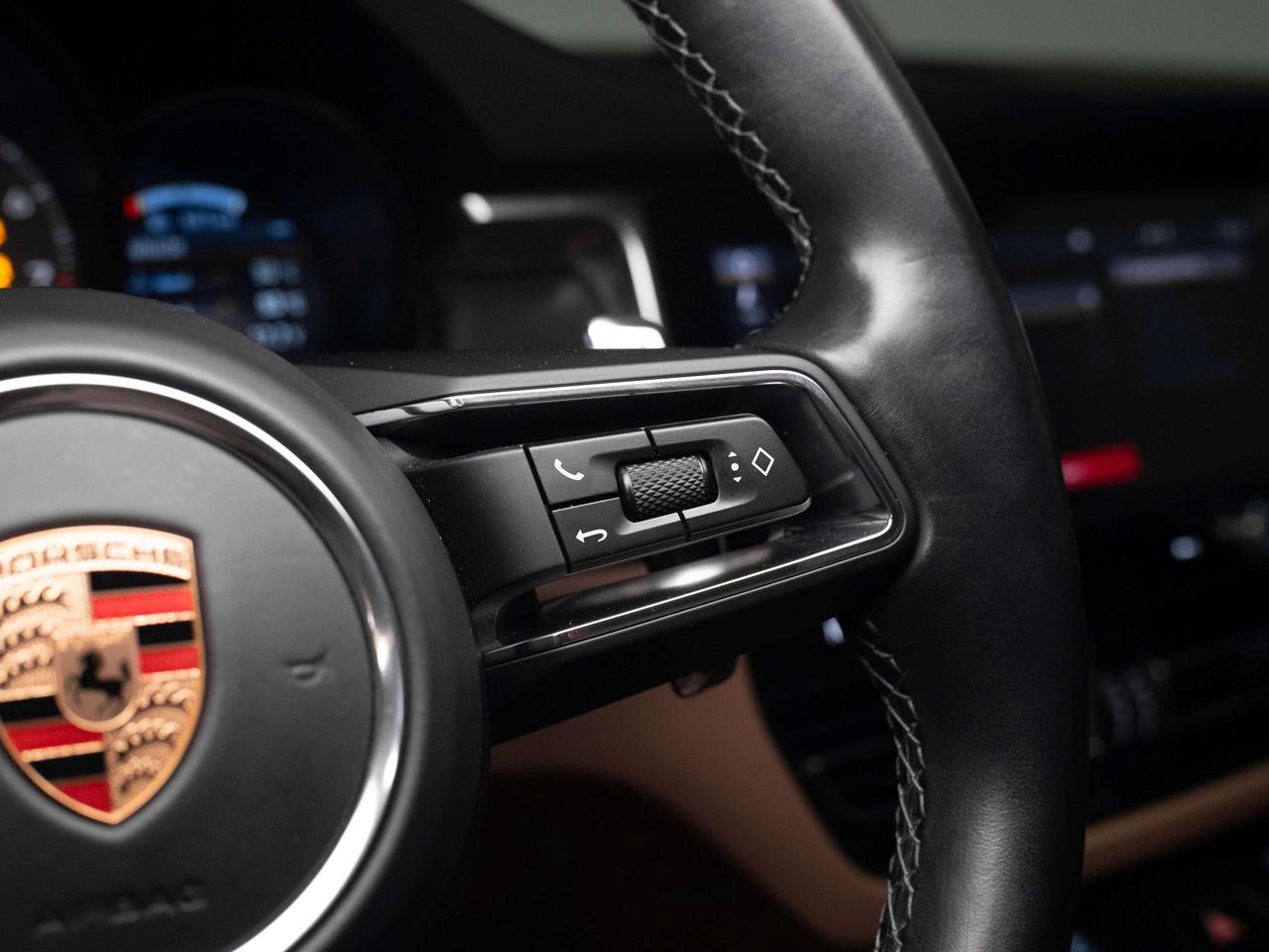 2023 Porsche Macan PREMIUM PLUS | BURMESTER | PANO Photo