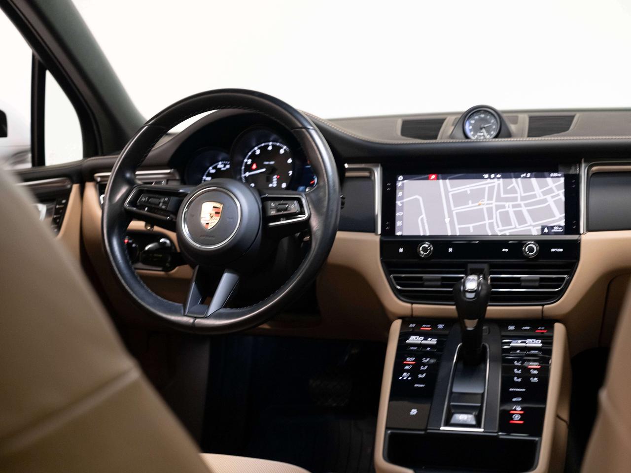 2023 Porsche Macan PREMIUM PLUS | BURMESTER | PANO Photo