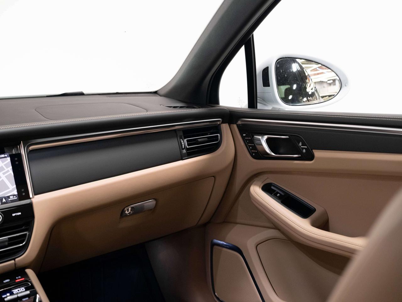 2023 Porsche Macan PREMIUM PLUS | BURMESTER | PANO Photo