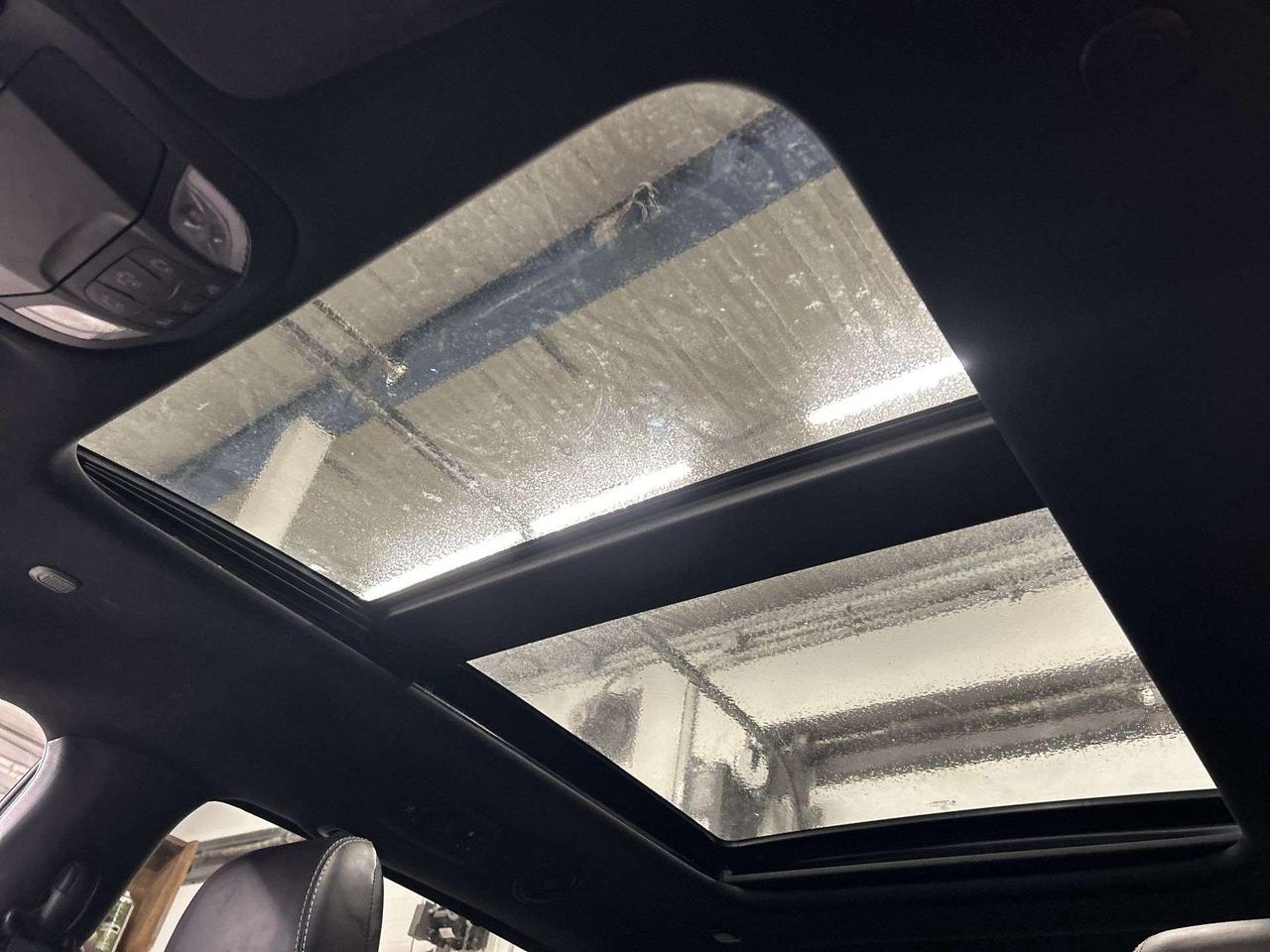 2025 Chrysler Pacifica LIMITED | 7-PASS | NAPPA LEATHER | PANO ROOF | NAV Photo