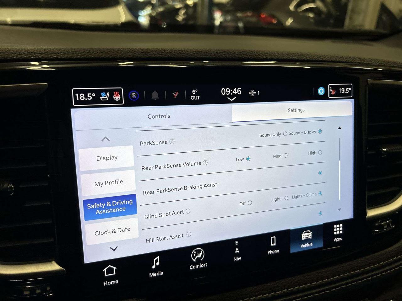2025 Chrysler Pacifica LIMITED | 7-PASS | NAPPA LEATHER | PANO ROOF | NAV Photo