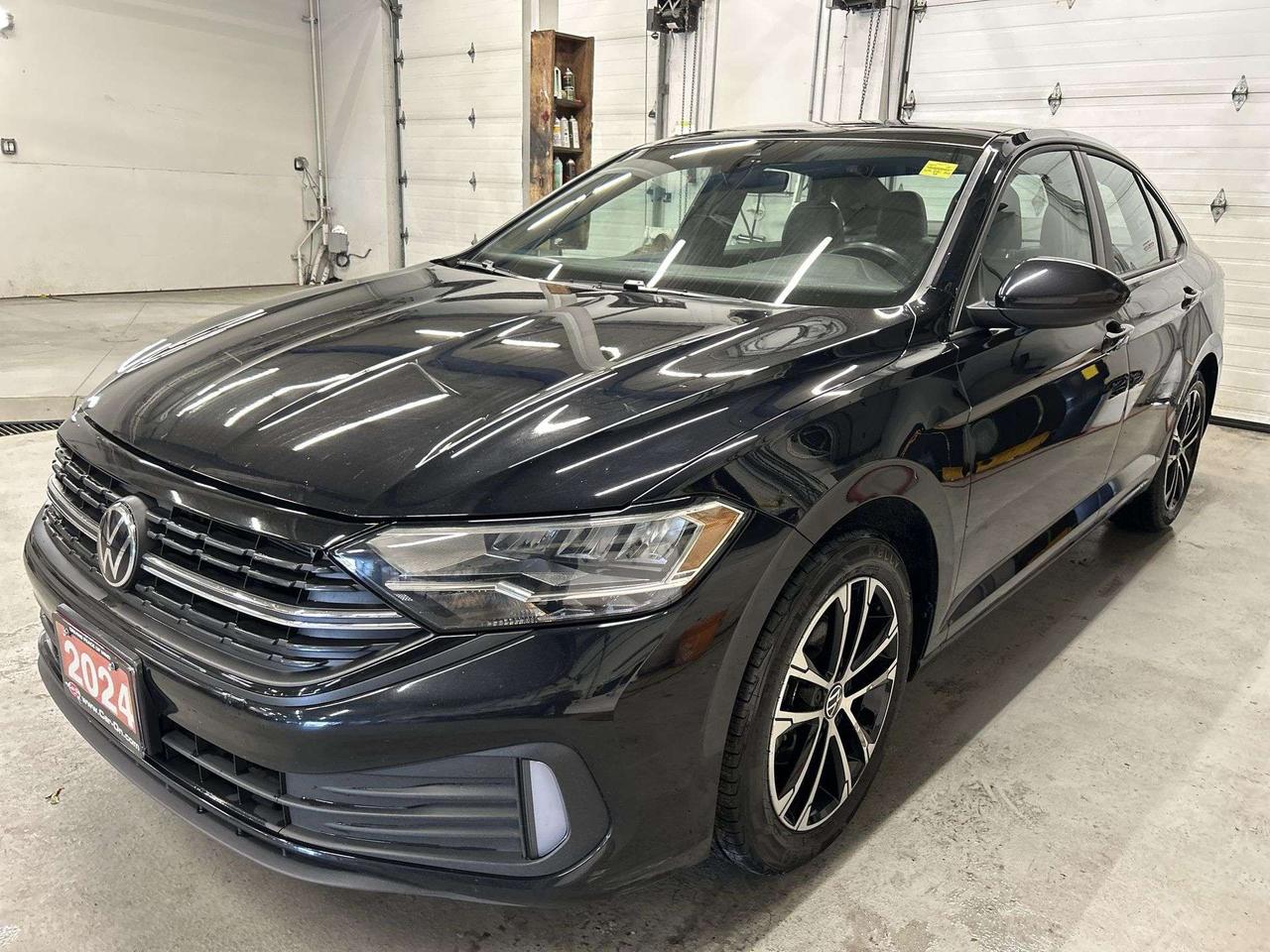 2024 Volkswagen Jetta COMFORTLINE SPORT | HTD LEATHER |SUNROOF | CARPLAY Photo