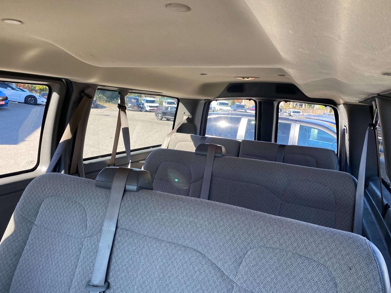 2019 Chevrolet Express Passenger LT, 2.8L DIESEL, CLEAN CARFAX, 12 PASS, BACKUP CAM - Photo #20