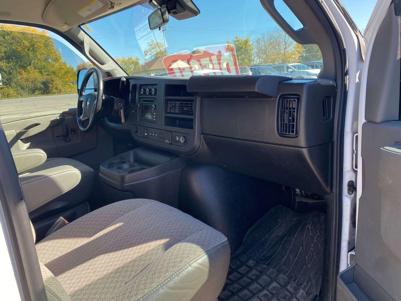 2019 Chevrolet Express Passenger LT, 2.8L DIESEL, CLEAN CARFAX, 12 PASS, BACKUP CAM - Photo #35