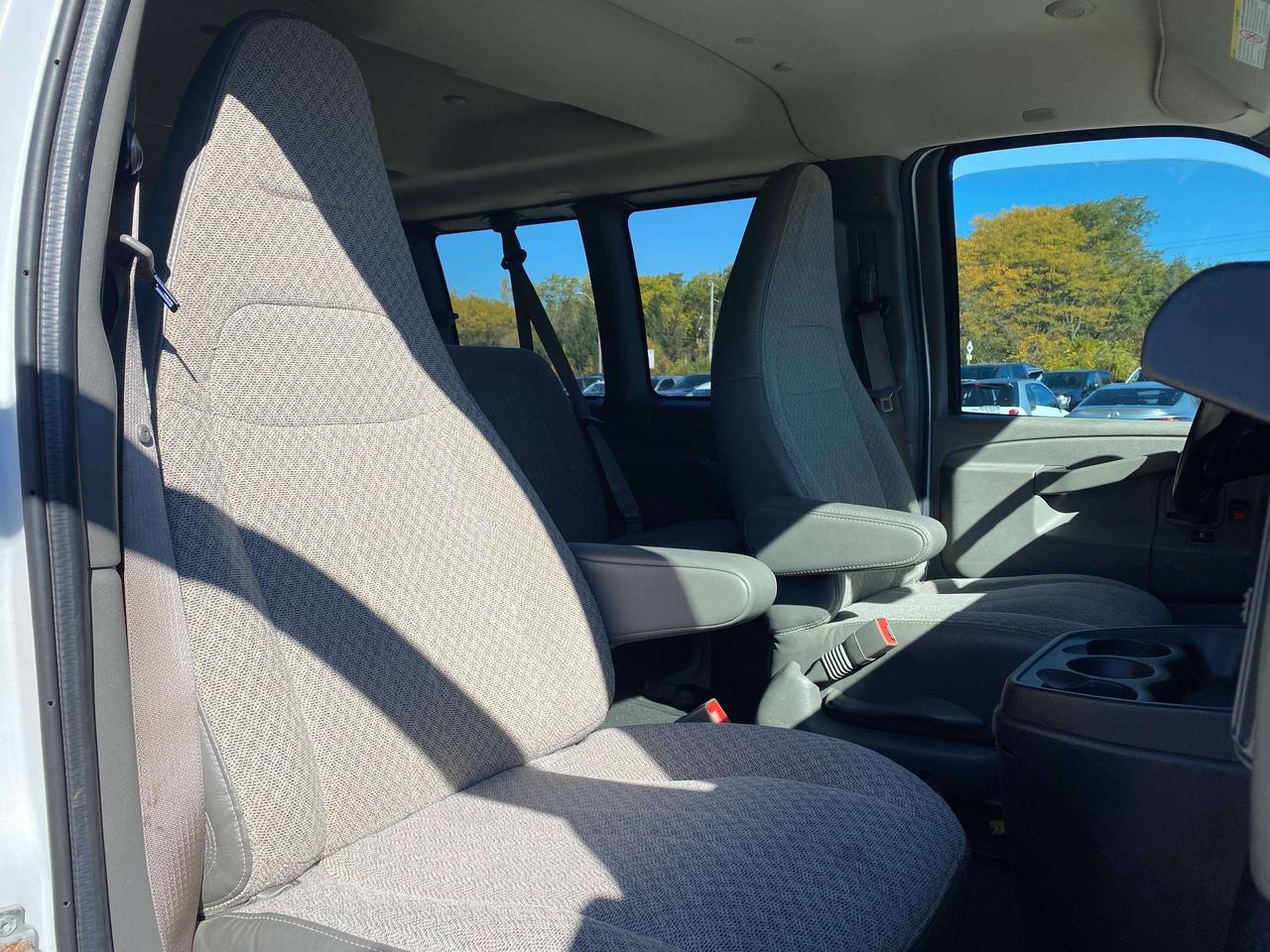 2019 Chevrolet Express Passenger LT, 2.8L DIESEL, CLEAN CARFAX, 12 PASS, BACKUP CAM - Photo #36