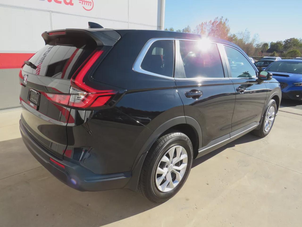 2026 Honda CR-V LX | AWD | Automatic | Low Kms | Alloy Wheels | Heated Seats | Climate Control | Wireless Apple CarPlay & Android Auto | Back-Up Camera Photo