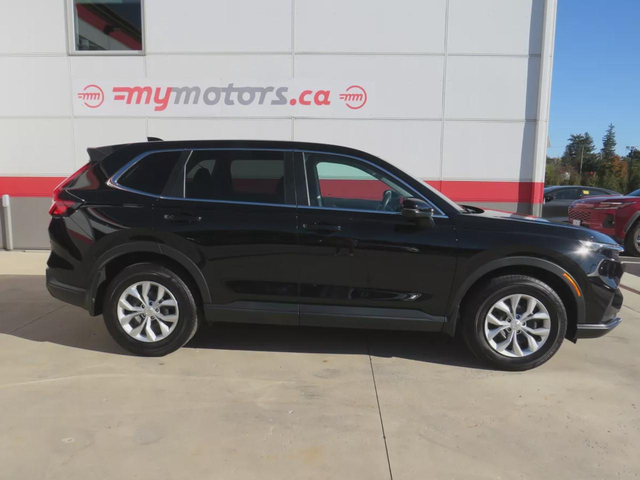 2026 Honda CR-V LX | AWD | Automatic | Low Kms | Alloy Wheels | Heated Seats | Climate Control | Wireless Apple CarPlay & Android Auto | Back-Up Camera Photo