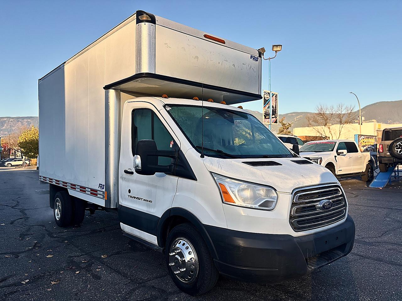 2018 Ford Transit Chassis Cab BASE Photo2