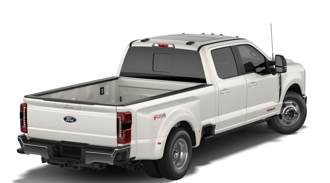 2027 Ford SUPER DUTY F-350 DRW Lariat Photo2