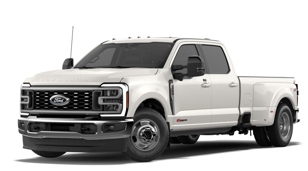2027 Ford SUPER DUTY F-350 DRW Lariat Photo0