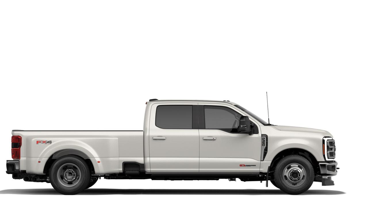 2027 Ford SUPER DUTY F-350 DRW Lariat Photo4