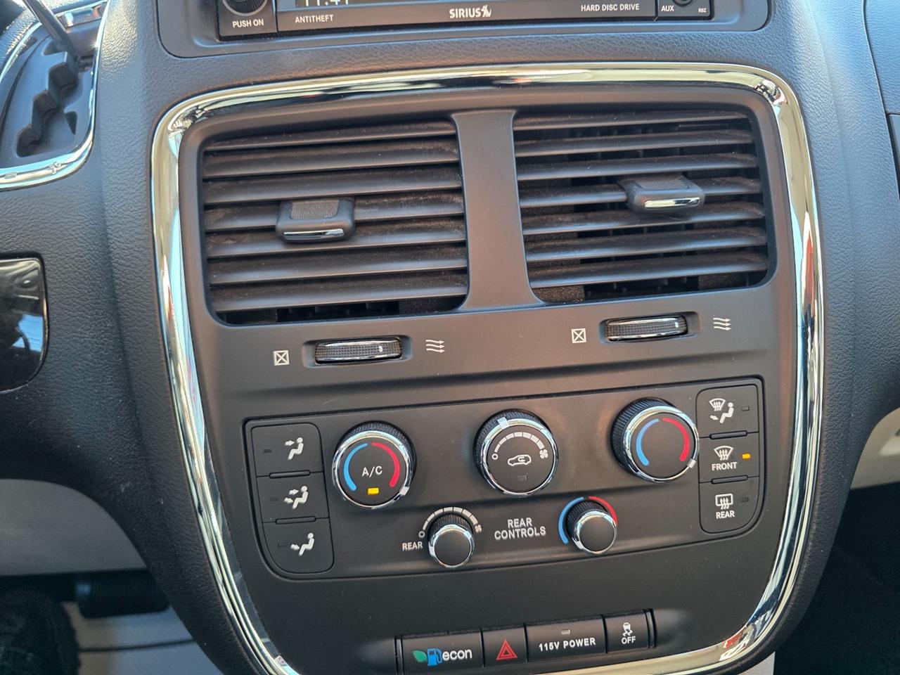 2017 Dodge Grand Caravan SE Plus Photo