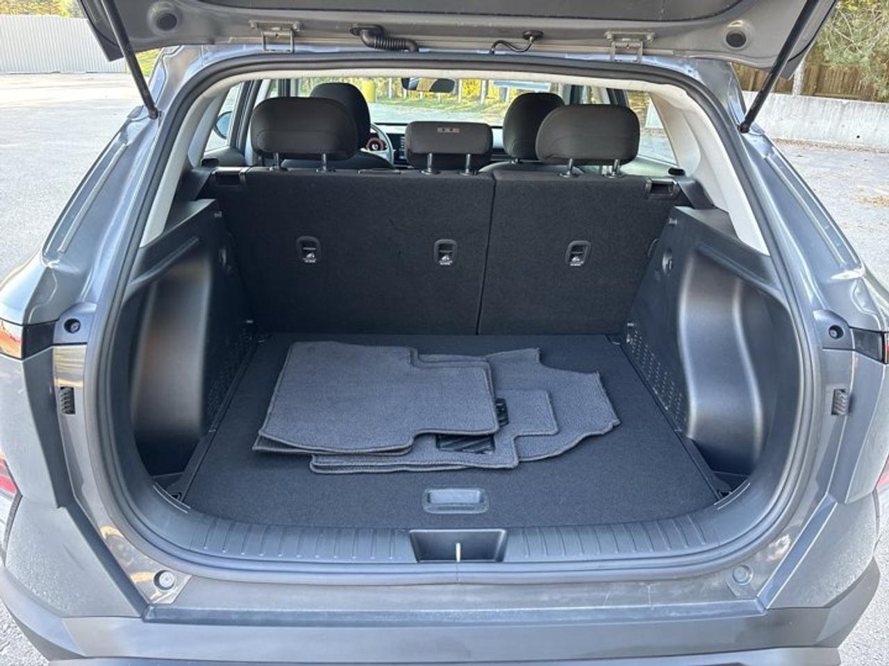2025 Hyundai KONA 2.0L Essential AWD | One Owner Photo