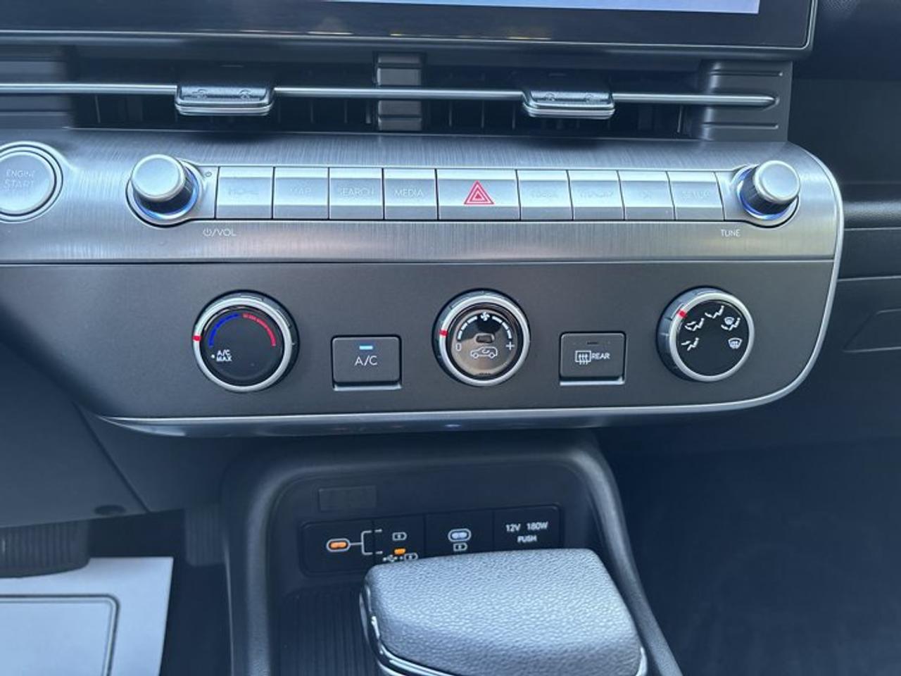 2025 Hyundai KONA 2.0L Essential AWD | One Owner Photo