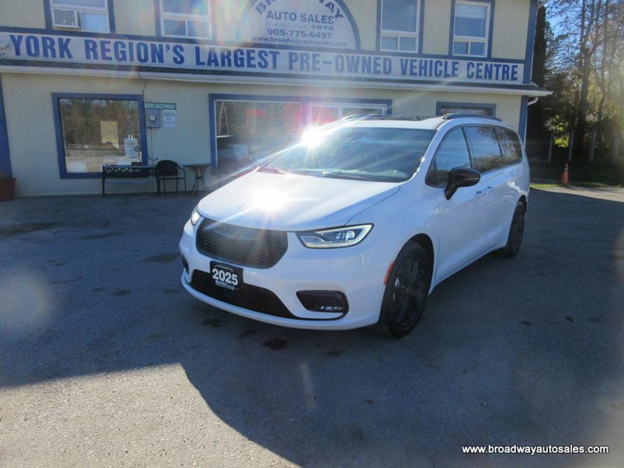 2025 Chrysler Pacifica FAMILY-MOVING LIMITED-EDITION 7 PASSENGER 3.6L - V6.. CAPTAINS.. 3RD ROW.. STOW-N-GO-SEATING.. NAVIGATION.. POWER DOORS.. SUNROOF.. BACK-UP CAMERA.. Photo