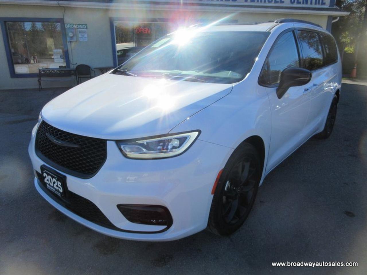 2025 Chrysler Pacifica FAMILY-MOVING LIMITED-EDITION 7 PASSENGER 3.6L - V6.. CAPTAINS.. 3RD ROW.. STOW-N-GO-SEATING.. NAVIGATION.. POWER DOORS.. SUNROOF.. BACK-UP CAMERA.. Photo