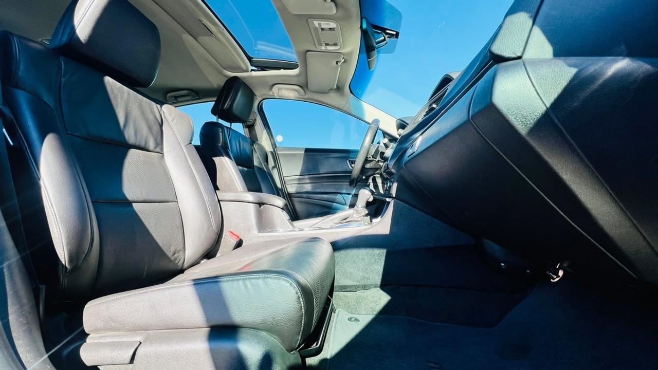 2015 Acura ILX PREMIUM Photo