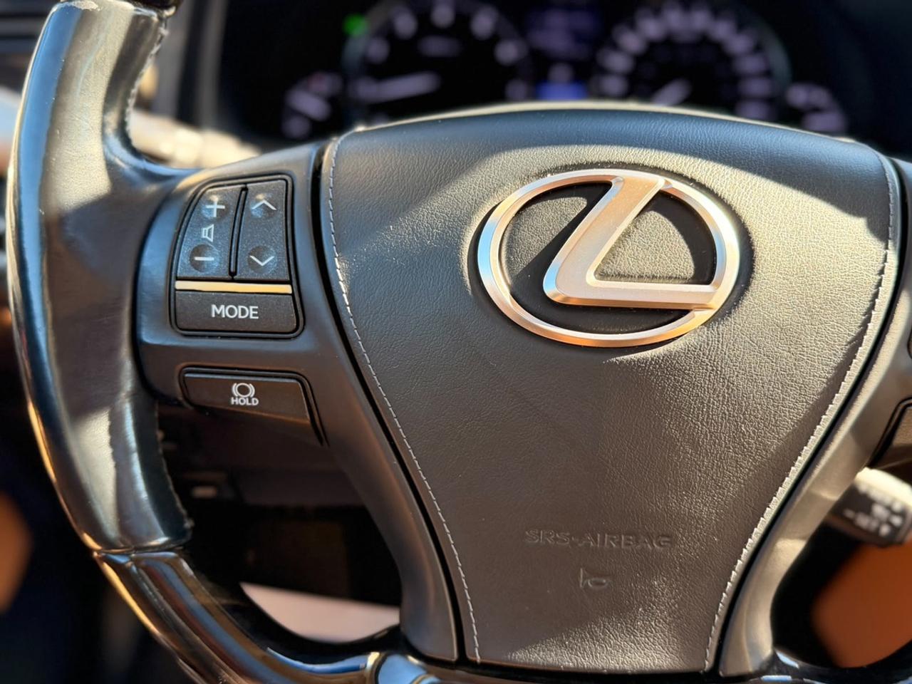 2014 Lexus LS 460 Photo