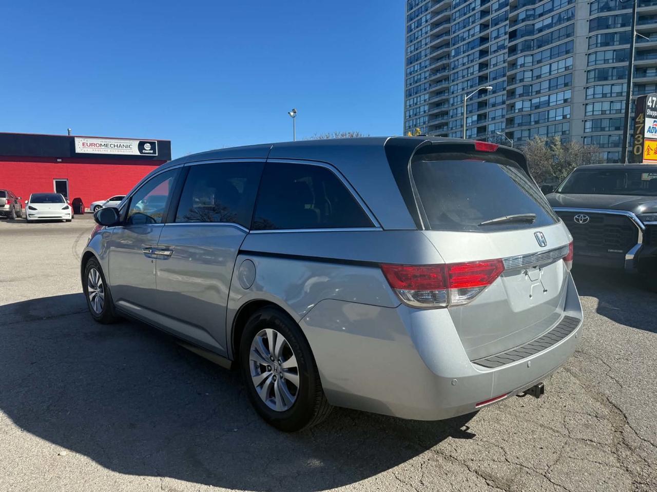 2016 Honda Odyssey EX-L Photo4