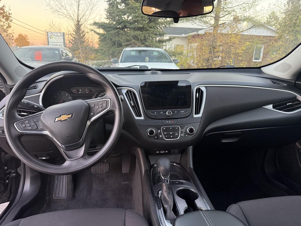 2024 Chevrolet Malibu LT-FACTORY WARRANTY-DRIVE ASSIST-APPLE CARPLAY Photo
