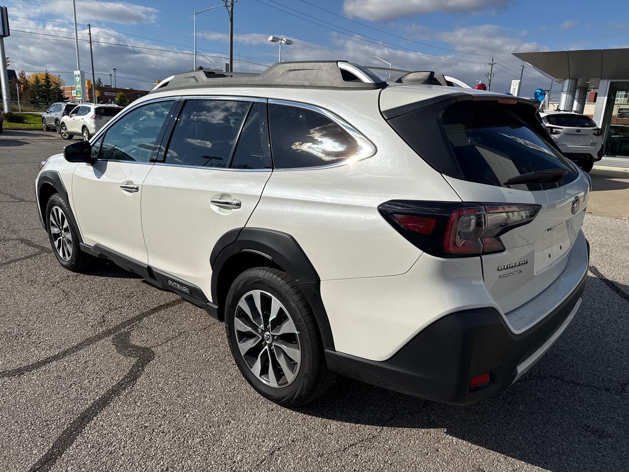2024 Subaru Outback Premier XT NO ACCIDENTS! ONE OWNER! Photo2