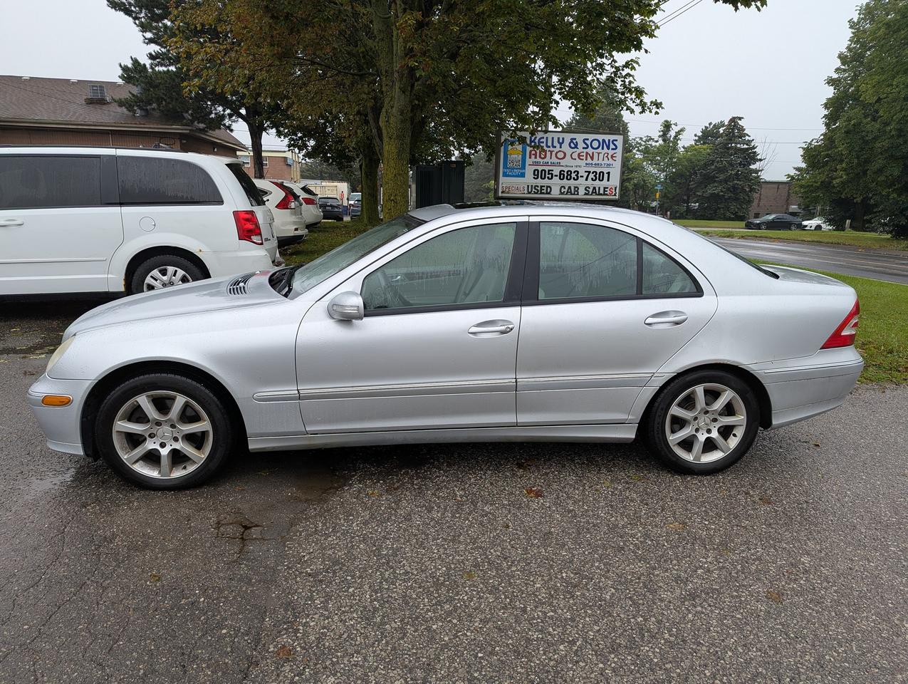 2007 Mercedes-Benz C-Class "4MATIC Luxury SPORT" certified + FREE oil change Photo3