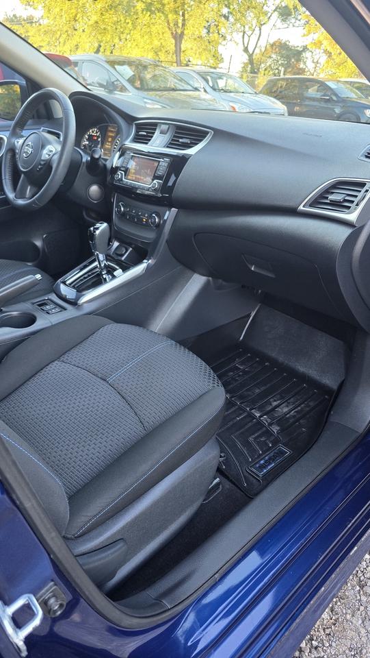2016 Nissan Sentra SV Photo