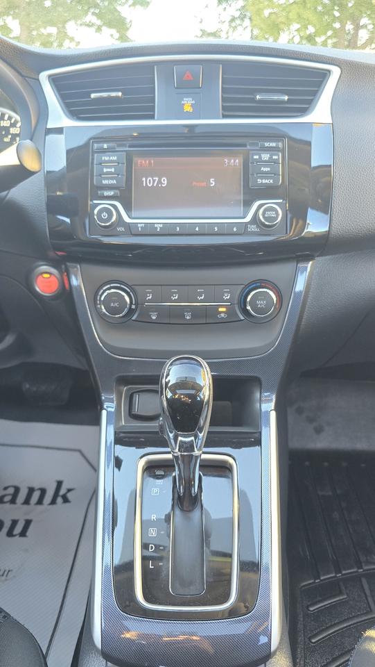 2016 Nissan Sentra SV Photo