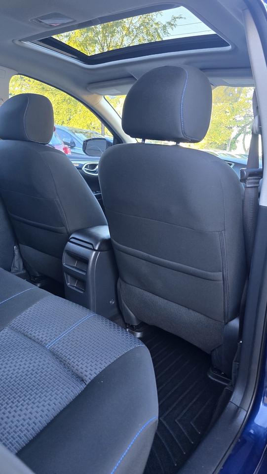 2016 Nissan Sentra SV Photo