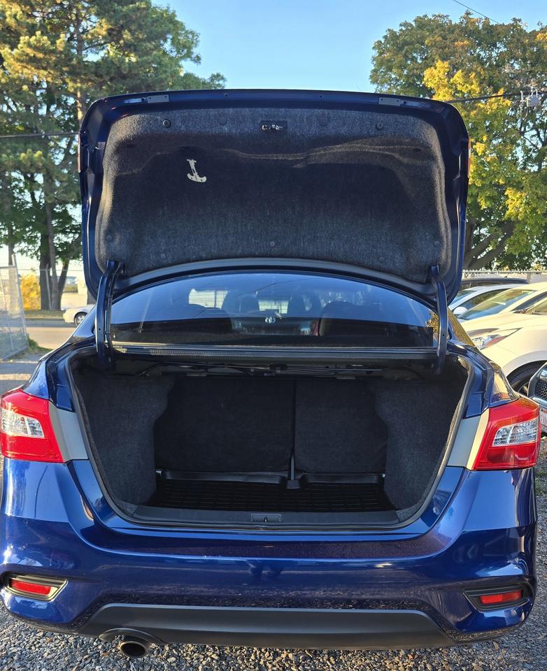 2016 Nissan Sentra SV Photo