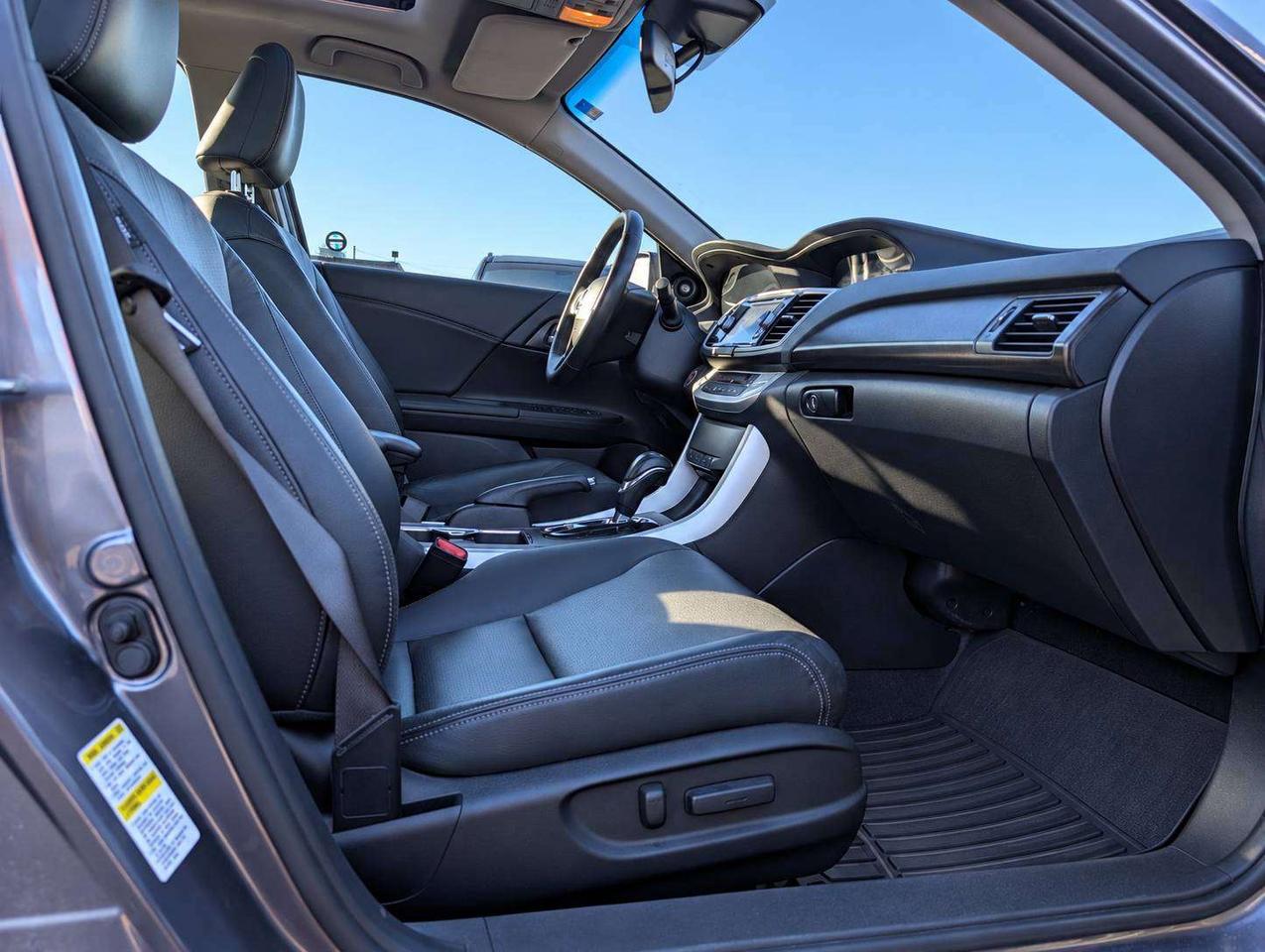 2014 Honda Accord EX-L (No Accidents, Dealer Serviced) Photo