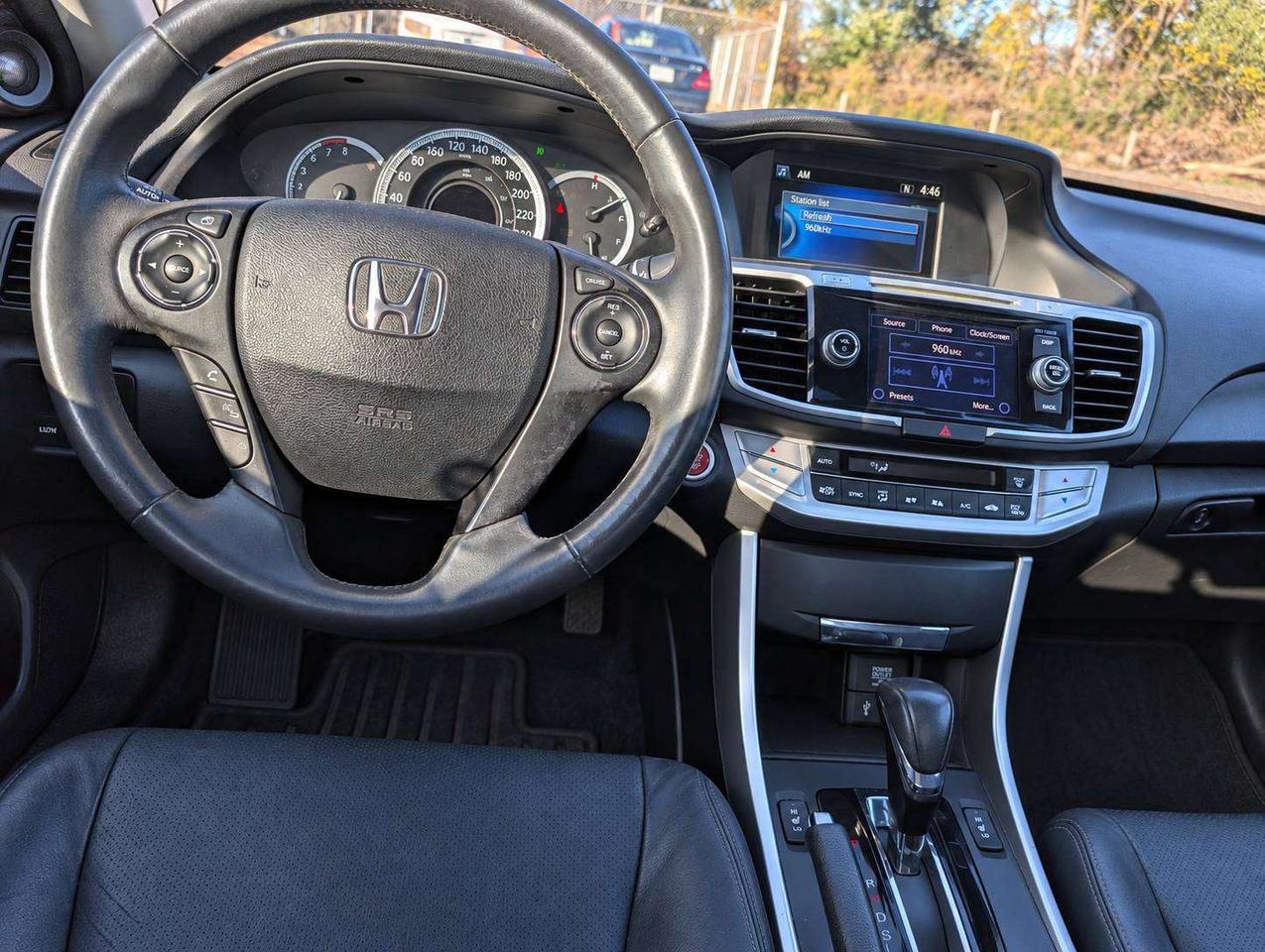 2014 Honda Accord EX-L (No Accidents, Dealer Serviced) Photo