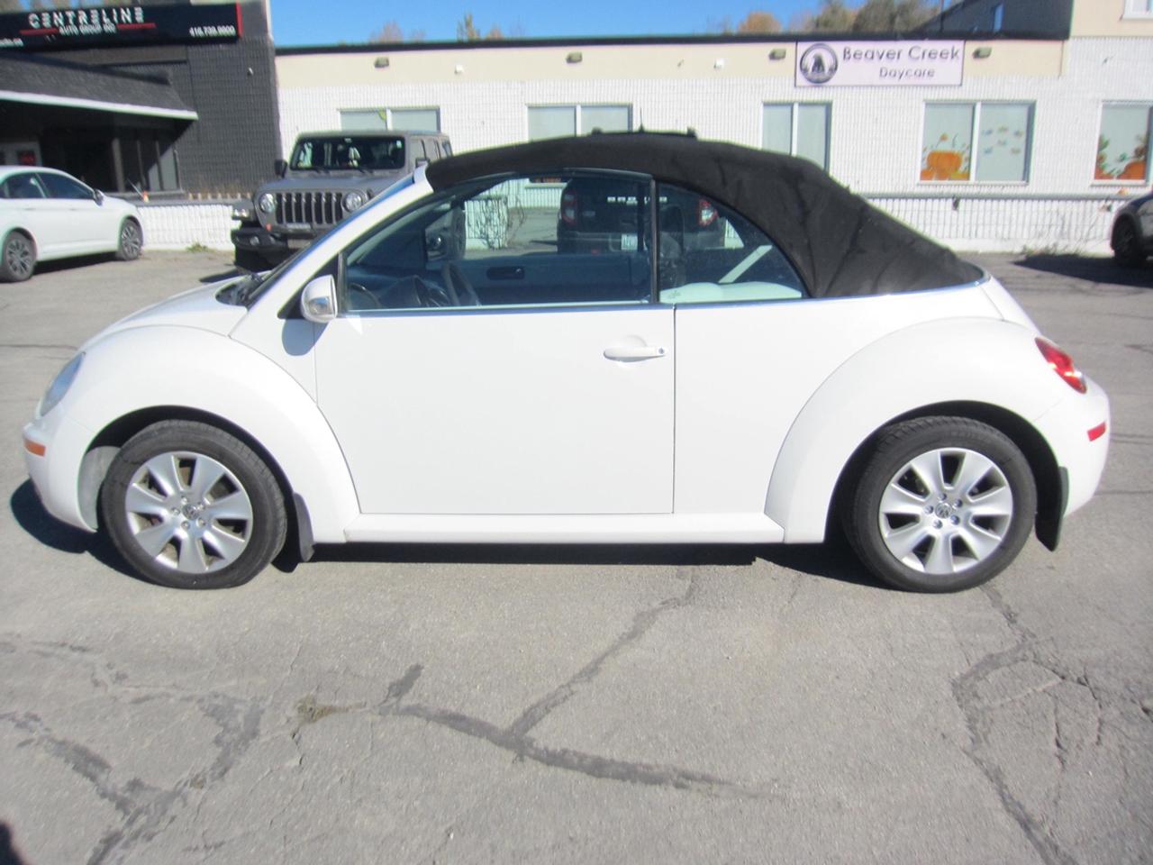 2009 Volkswagen Beetle S Photo