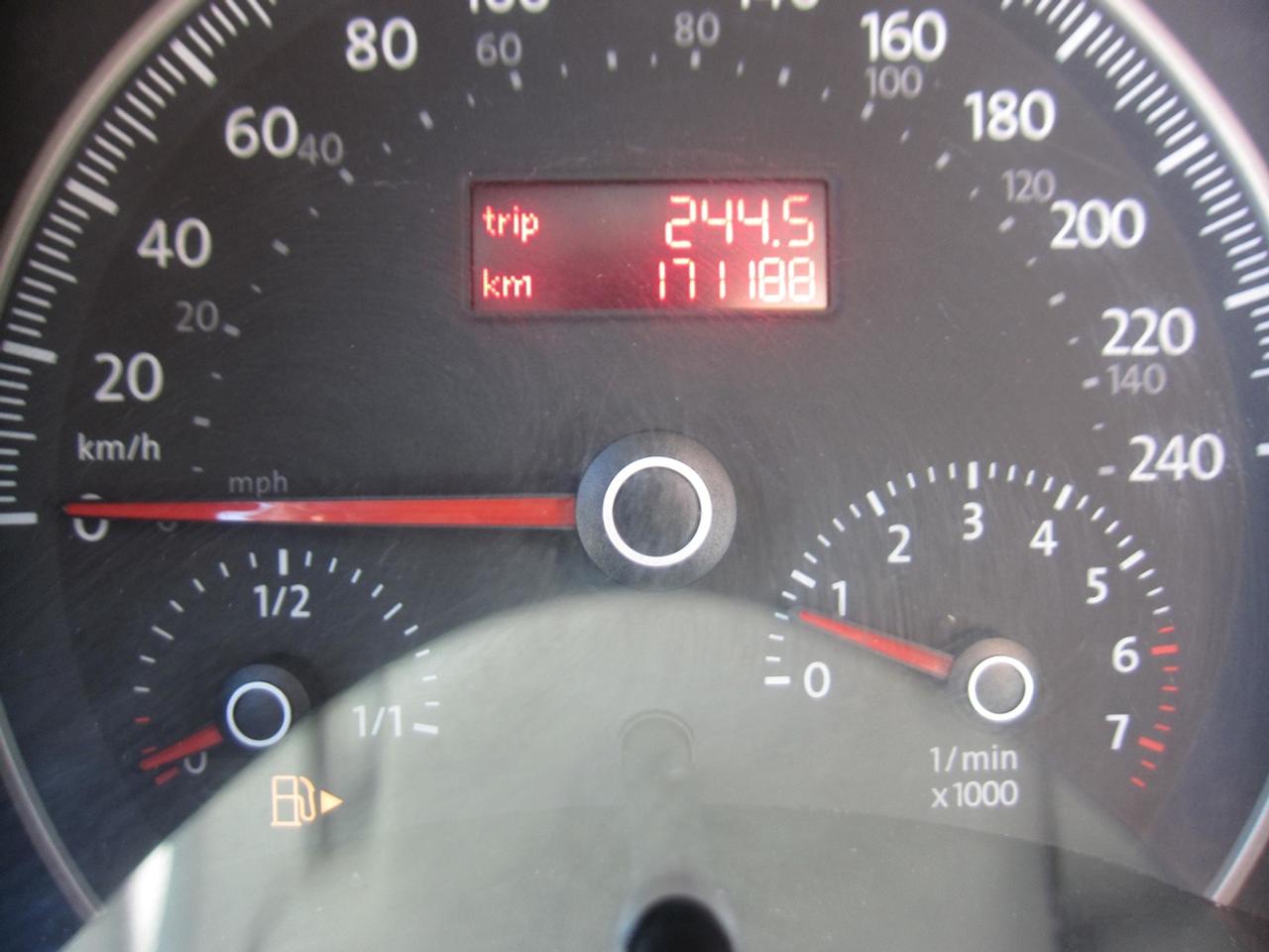 2009 Volkswagen Beetle S Photo