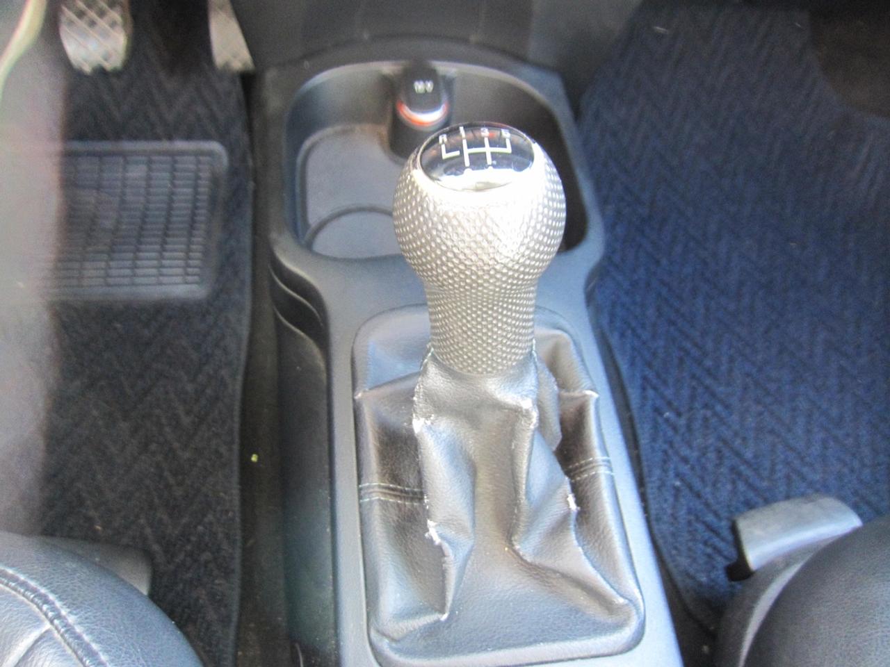 2009 Volkswagen Beetle S Photo