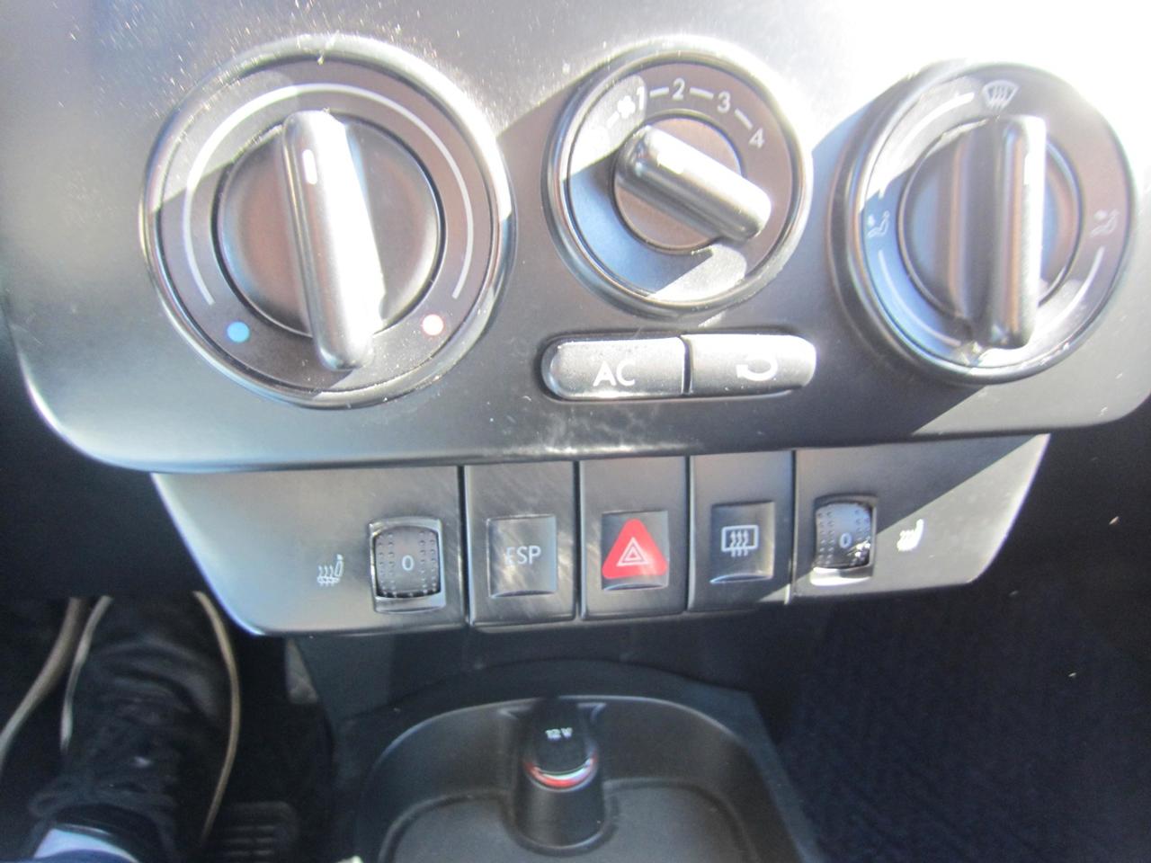 2009 Volkswagen Beetle S Photo
