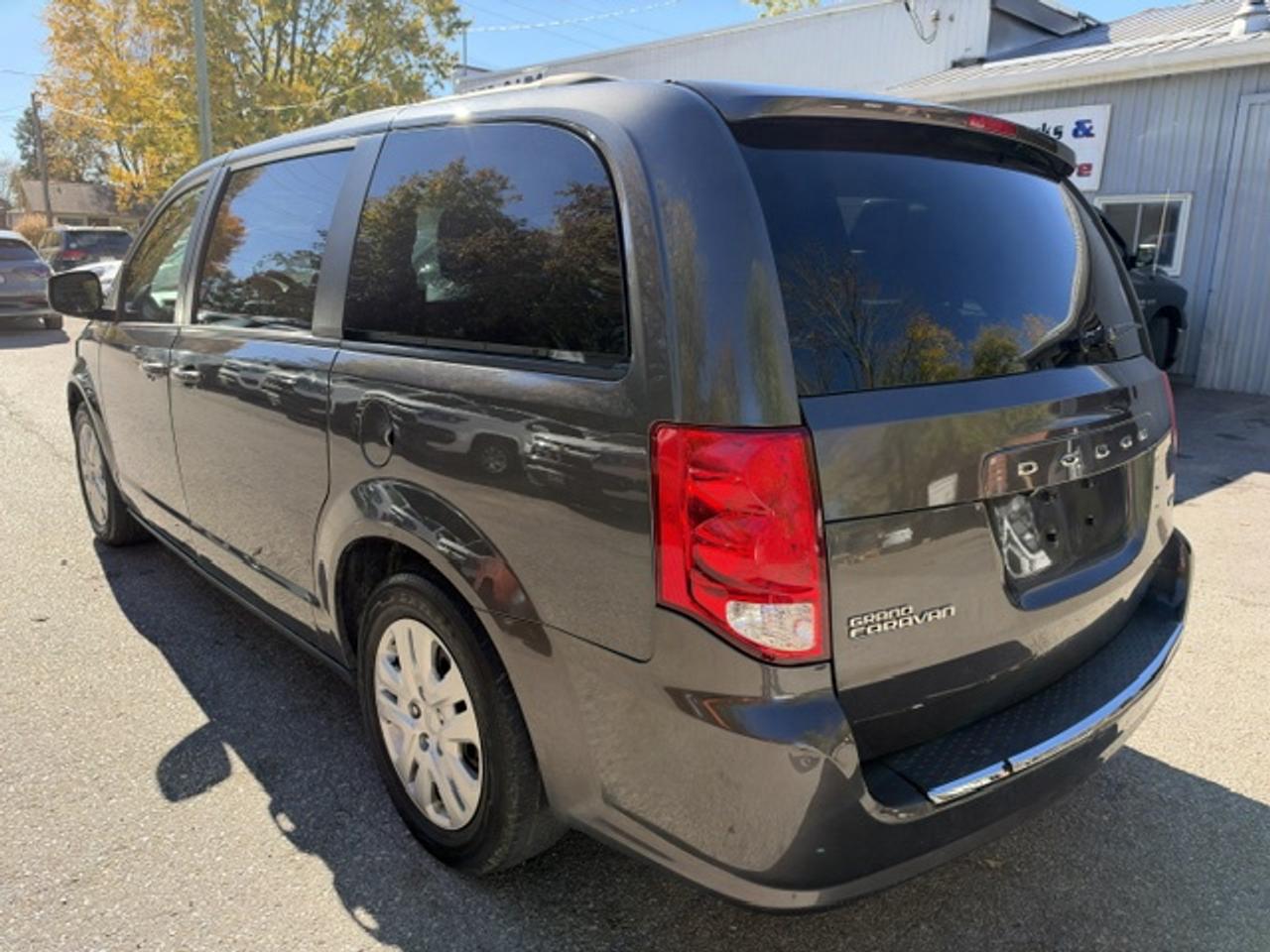 2018 Dodge Grand Caravan SXT 2WD Photo4
