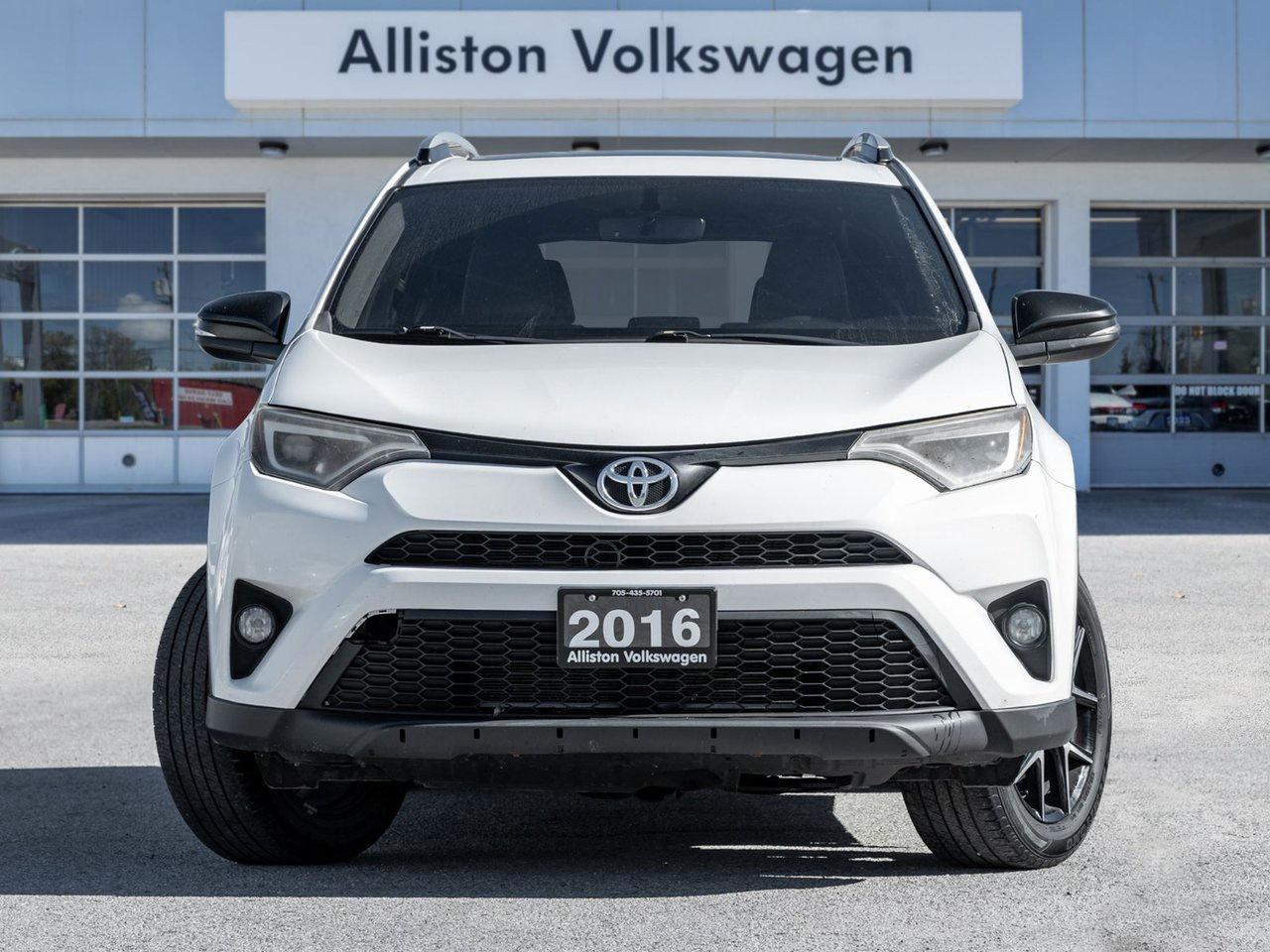 2016 Toyota RAV4 se Photo5
