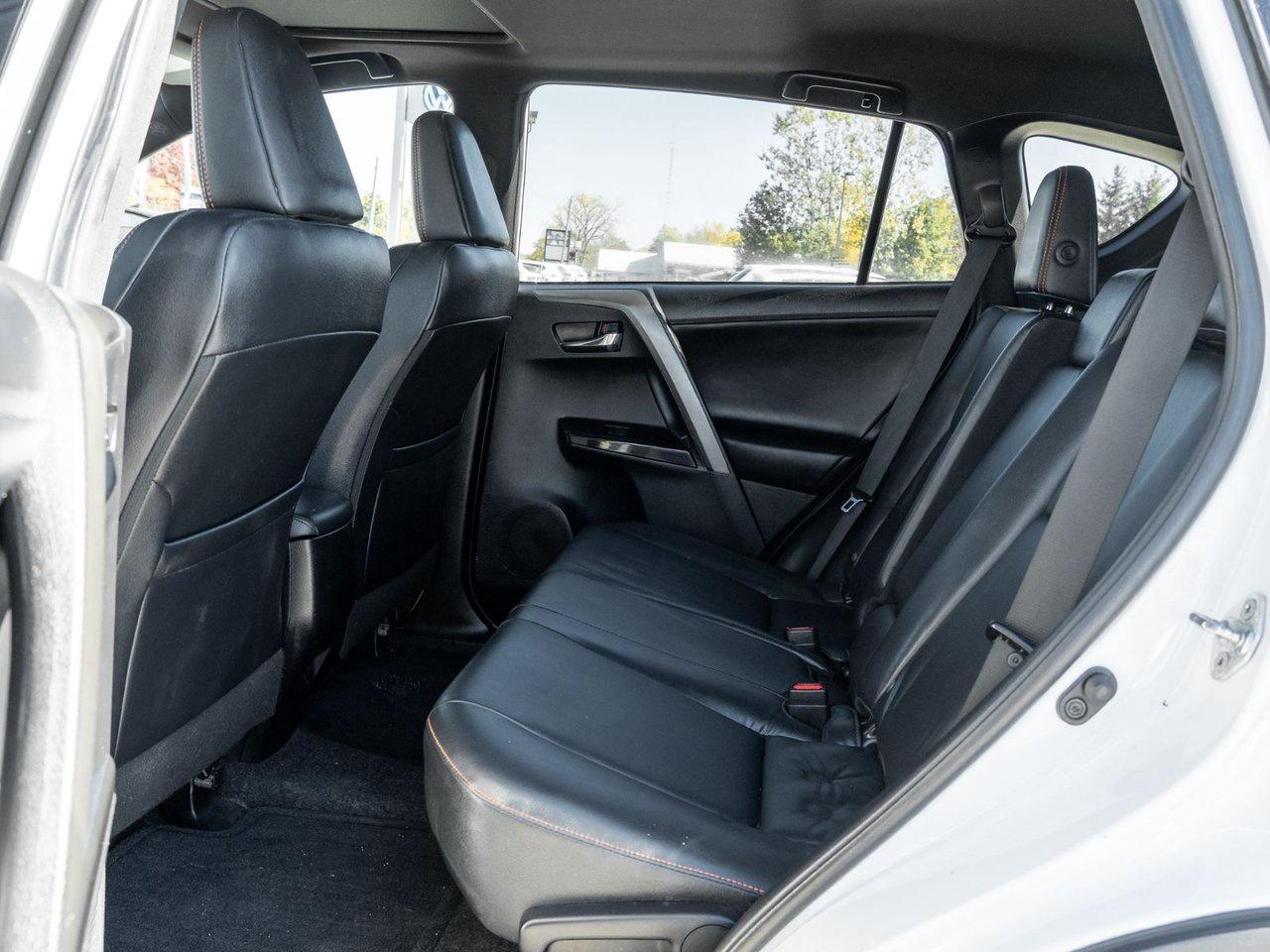 2016 Toyota RAV4 se Photo