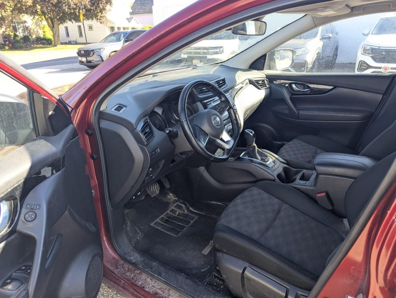 2022 Nissan Qashqai FWD SV CVT Photo