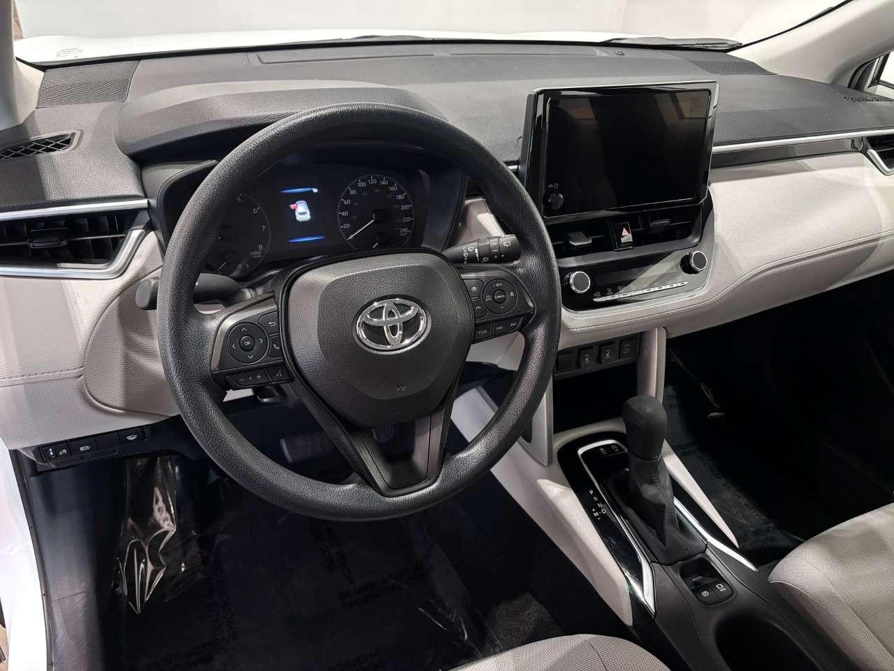 2024 Toyota Corolla Cross L FWD Photo