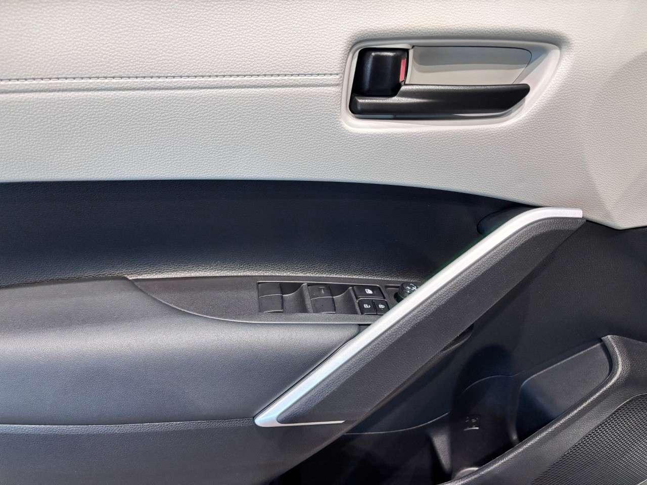 2024 Toyota Corolla Cross L FWD Photo