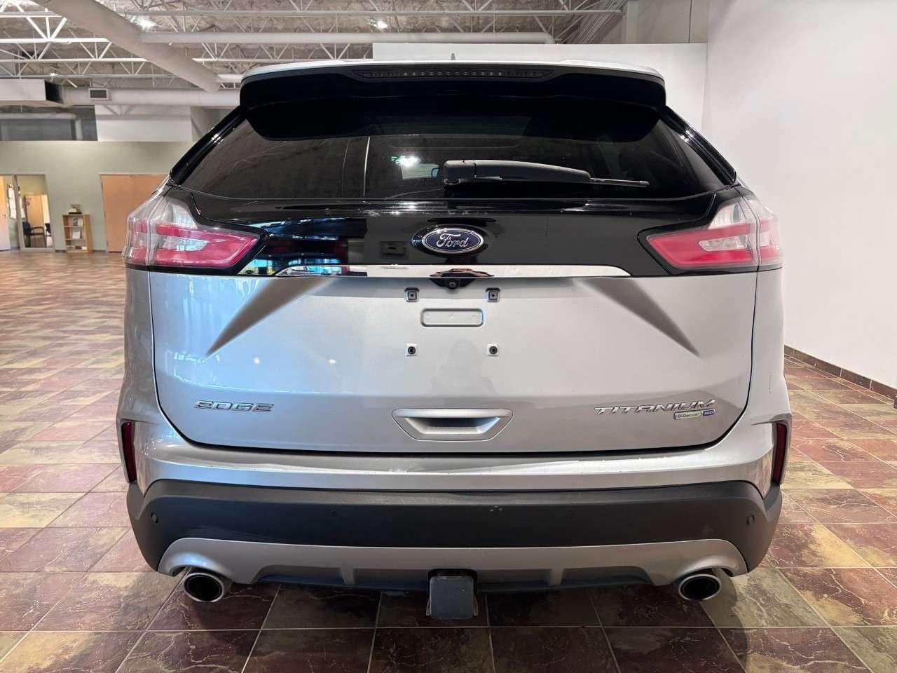 2020 Ford Edge Titanium AWD Photo