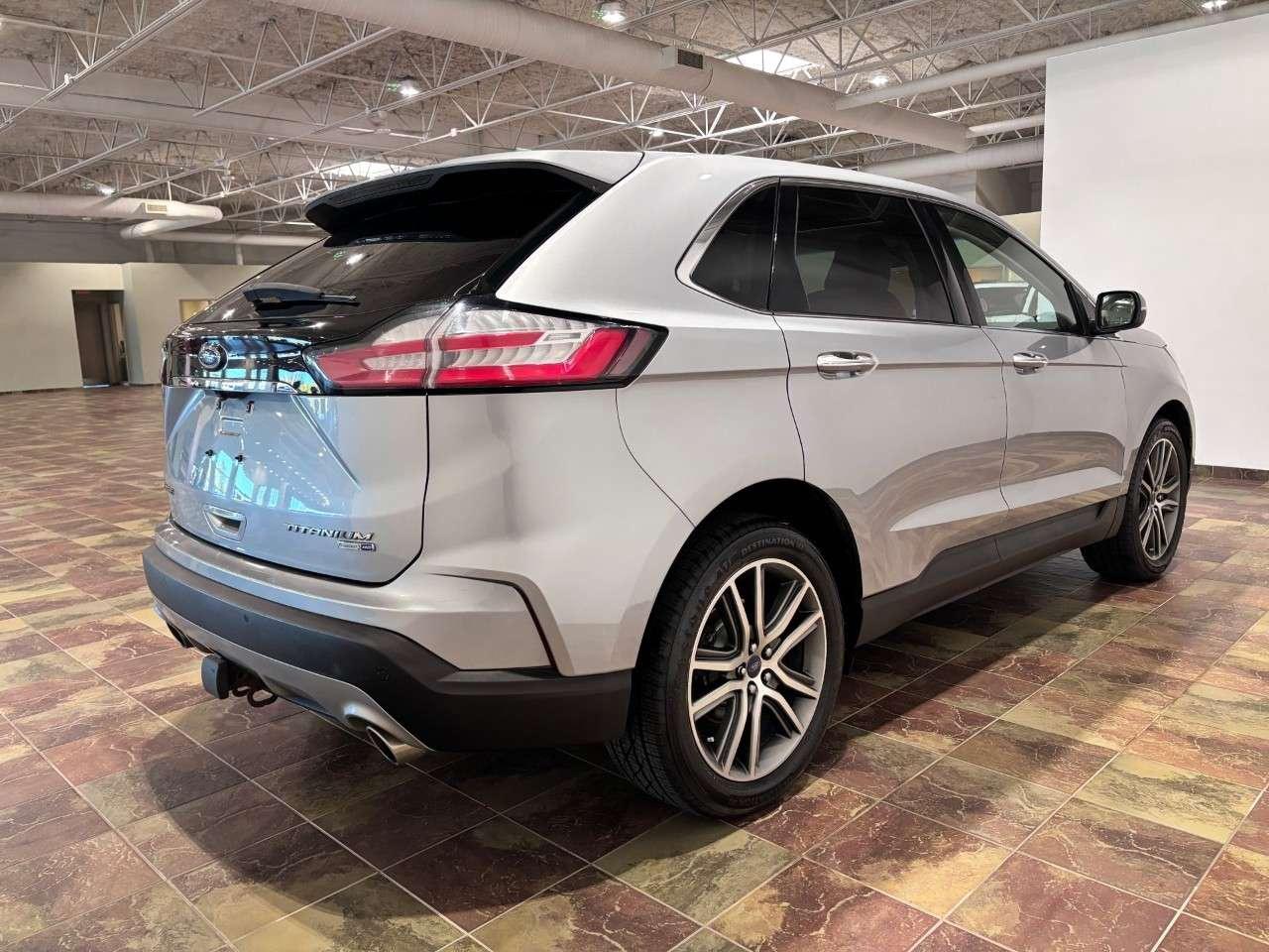 2020 Ford Edge Titanium AWD Photo